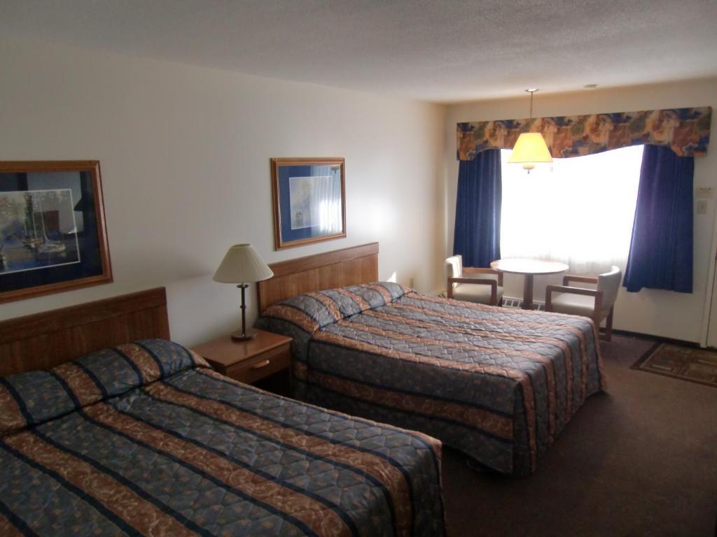 Ranchmen Motel Medicine Hat Habitación foto